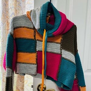 Crop top sweater for women